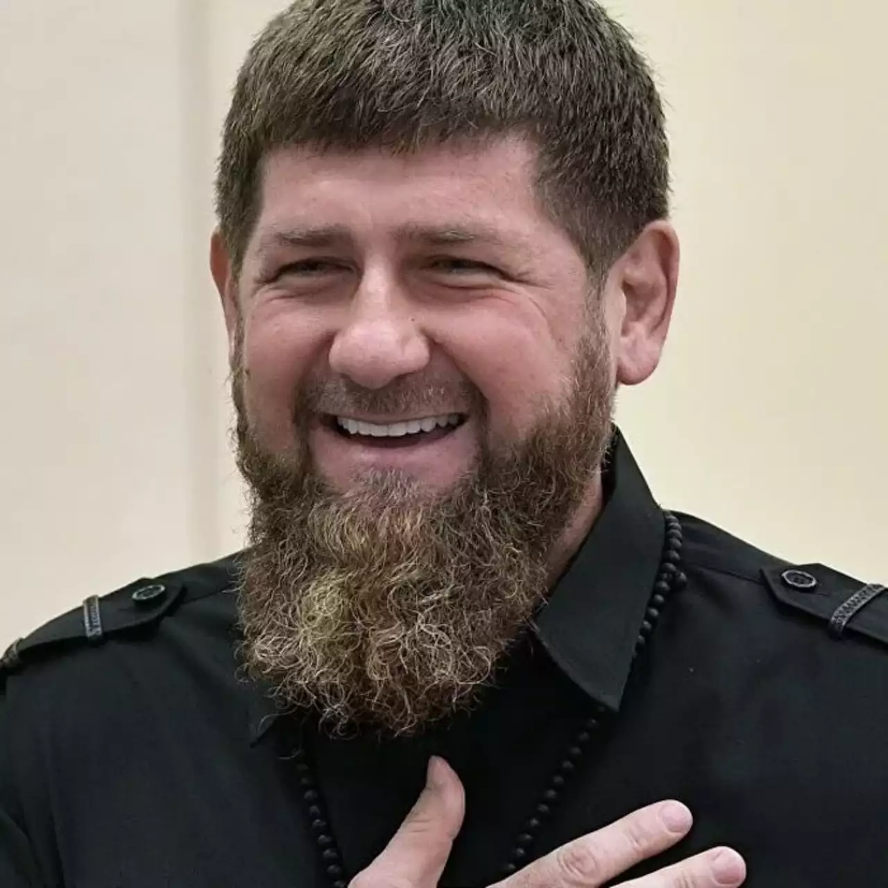 Кадыров поручил заменить Капитана Америку и Железного человека на чеченских героев Кадыров поручил заменить Капитана Америку и Железного человека на чеченских героев