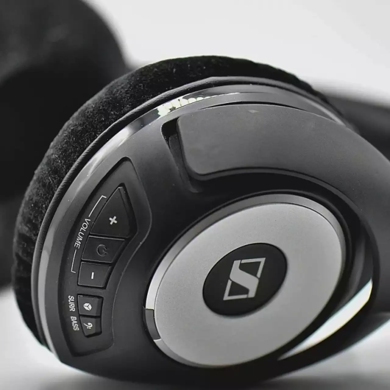 Владельцы PS5 жалуются на плохое качество звука во время общения в чате