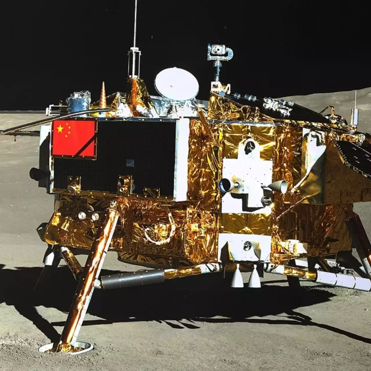Почти как Mars Horizon, но в реальности. Китайский корабль привёз на Землю кусочки Луны