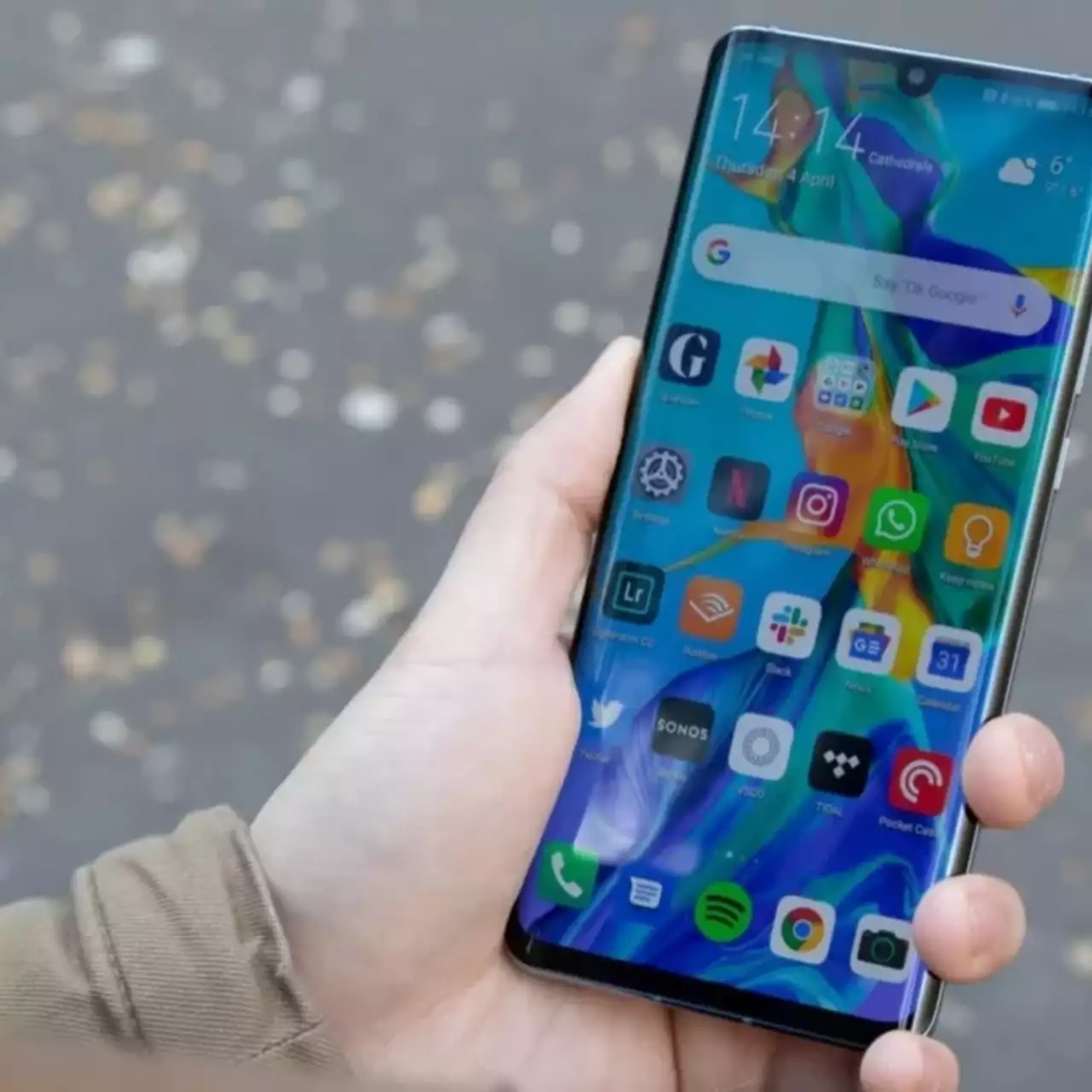 Надоели царапины на смартфоне? В Huawei придумали, как их убрать Надоели царапины на смартфоне? В Huawei придумали, как их убрать