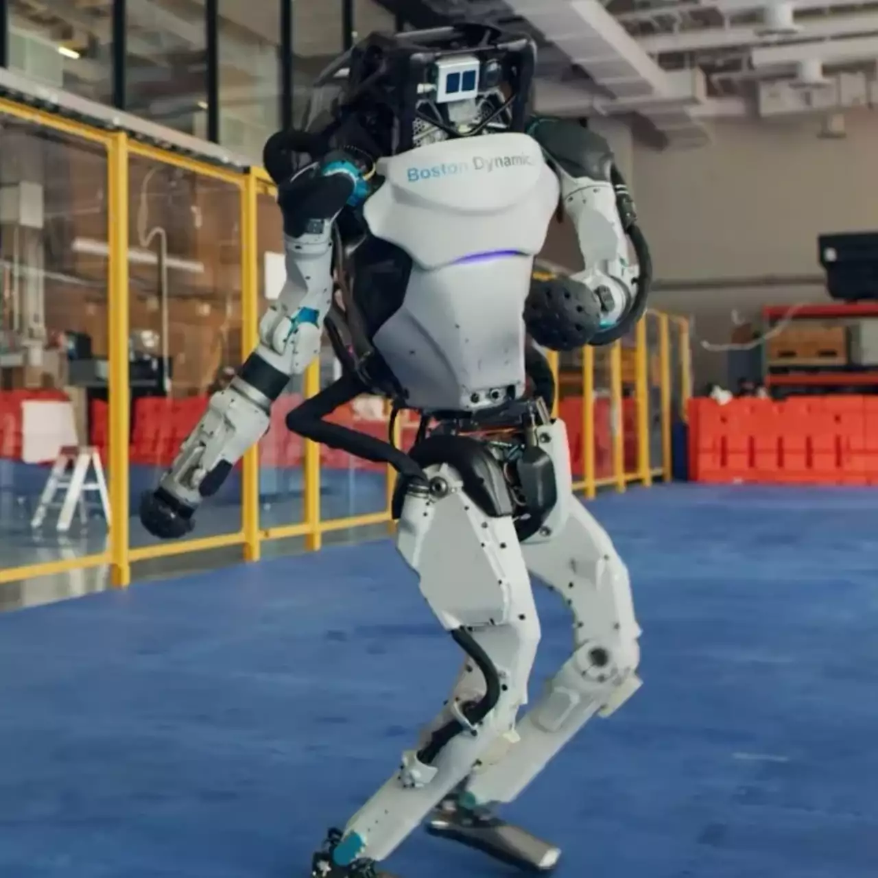 Так начался Horizon: роботы Boston Dynamics станцевали вместе с робопсом в новогоднем ролике Так начался Horizon: роботы Boston Dynamics станцевали вместе с робопсом в новогоднем ролике
