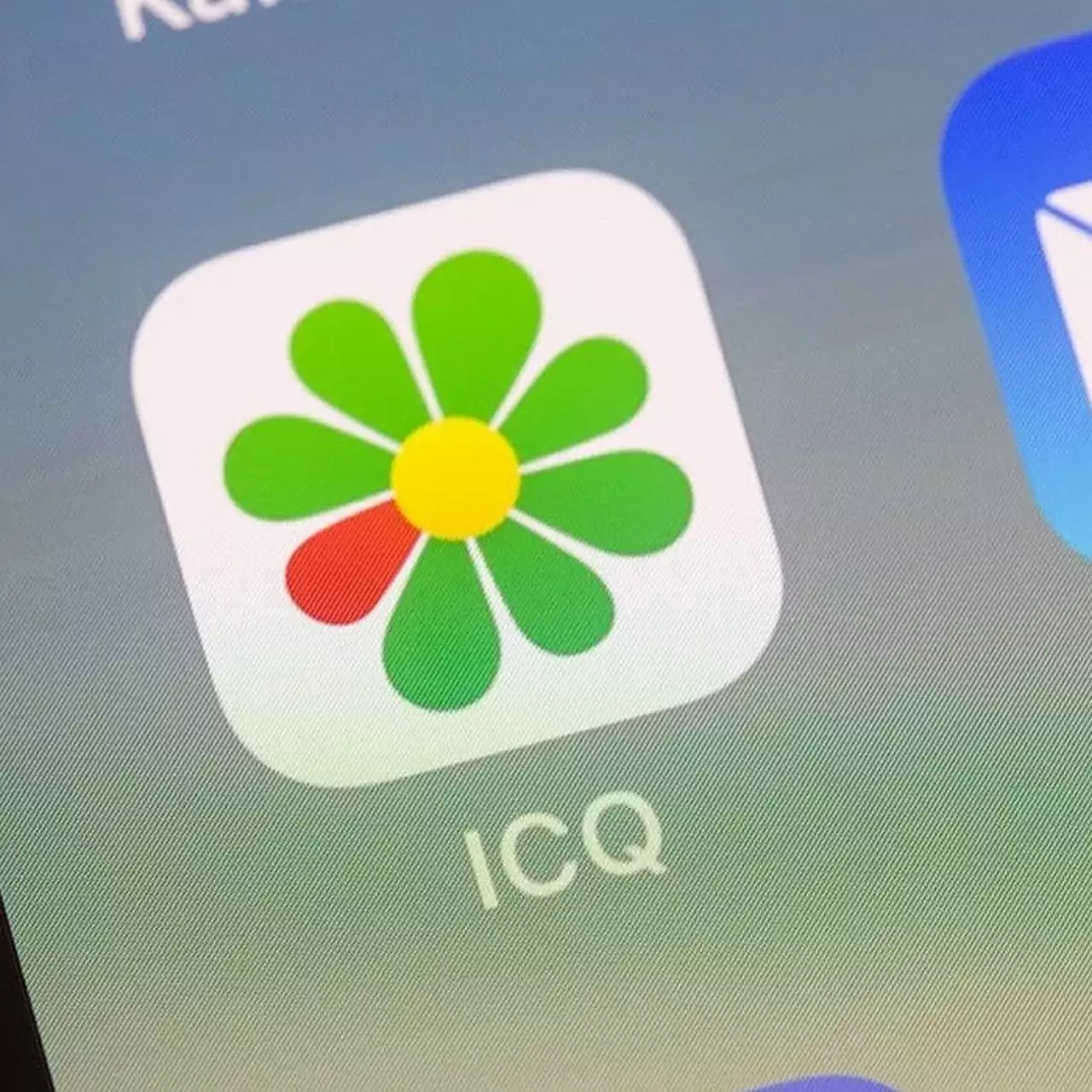 На ПК и смартфоны в России предустановят ICQ, «Одноклассники» и НТВ