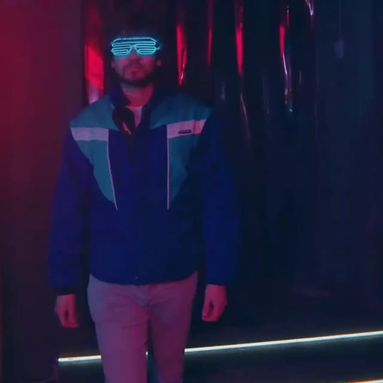 Фанаты показали Казань в стиле Cyberpunk 2077 с отсылкой к «Назад в будущее». Сможете её найти? Фанаты показали Казань в стиле Cyberpunk 2077 с отсылкой к «Назад в будущее». Сможете её найти?