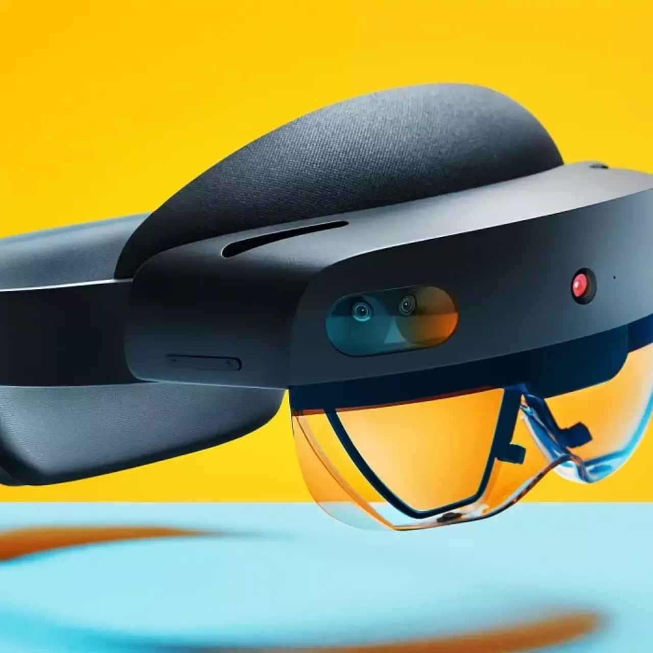 Microsoft опровергла разработку VR-шлема для новых Xbox