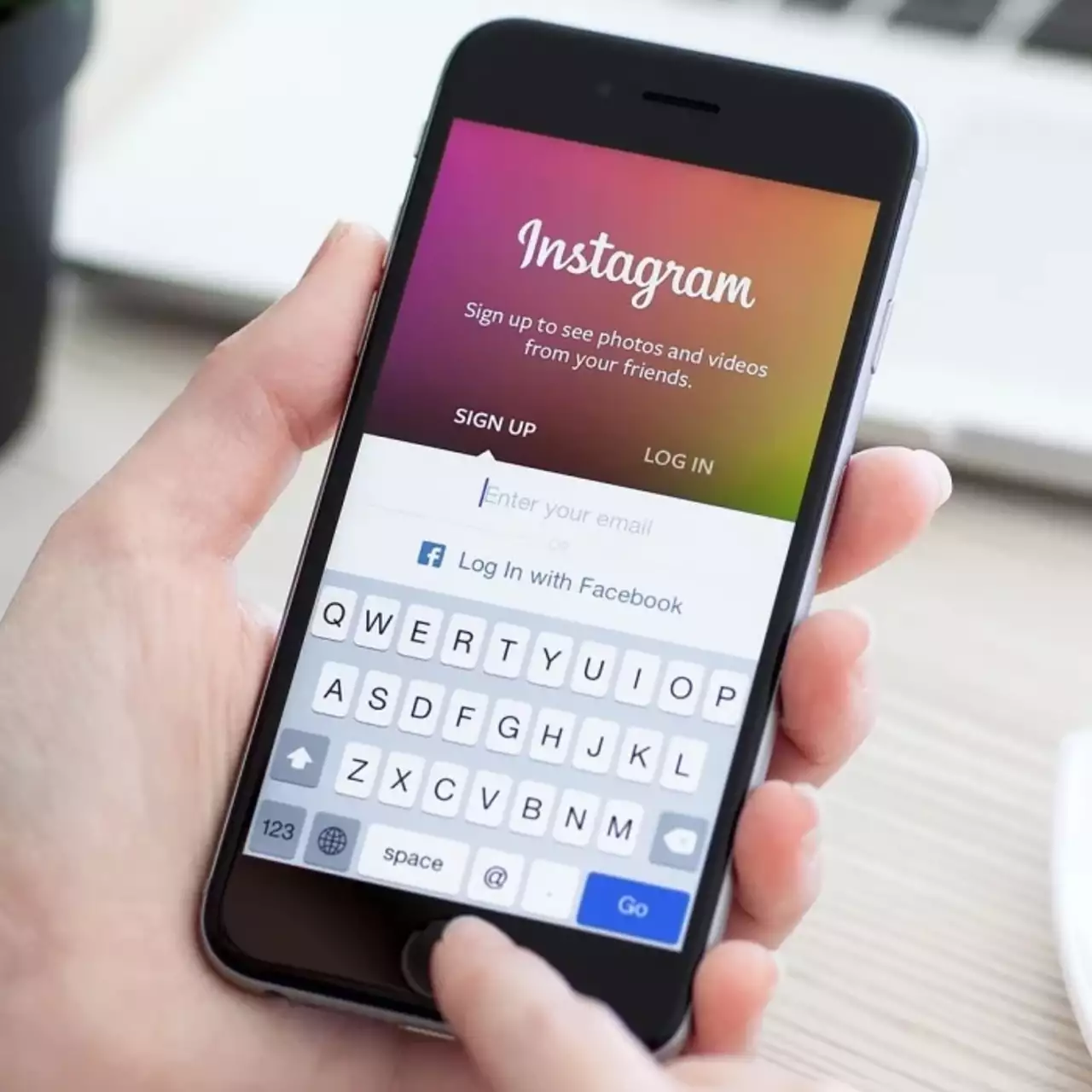 Instagram, WhatsApp и Facebook начали сбоить по всему миру. Как на это отреагировал Twitter Instagram, WhatsApp и Facebook начали сбоить по всему миру. Как на это отреагировал Twitter