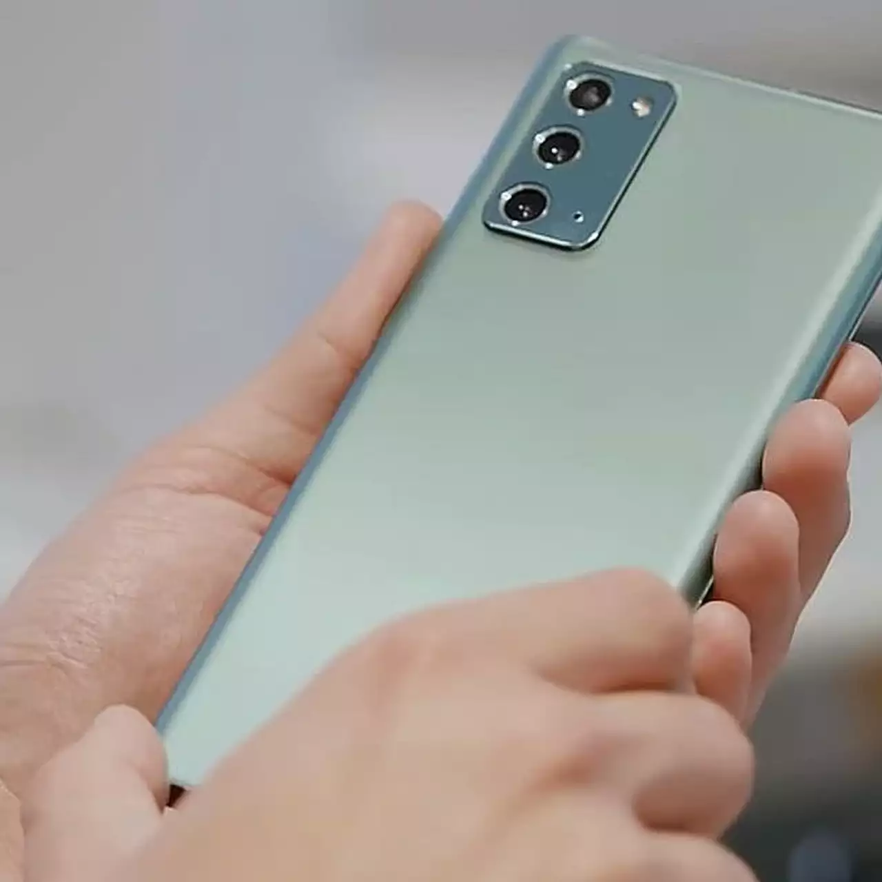 Samsung предустанавливает не удаляемые приложения «Яндекса» на смартфоны россиян Samsung предустанавливает не удаляемые приложения «Яндекса» на смартфоны россиян