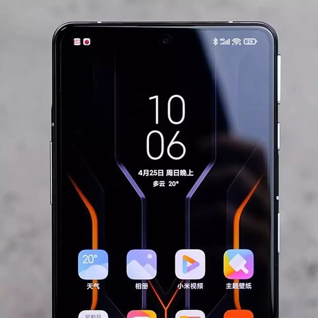 Представлен первый игровой смартфон Redmi. Брюс Ли одобряет Представлен первый игровой смартфон Redmi. Брюс Ли одобряет