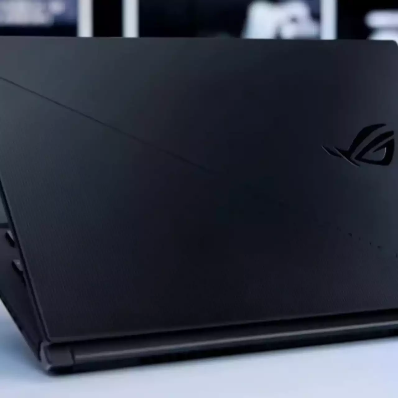 ASUS представила новые игровые ноутбуки ROG Zephyrus M16 и S17 на базе процессоров Intel 11-го поколения ASUS представила новые игровые ноутбуки ROG Zephyrus M16 и S17 на базе процессоров Intel 11-го поколения