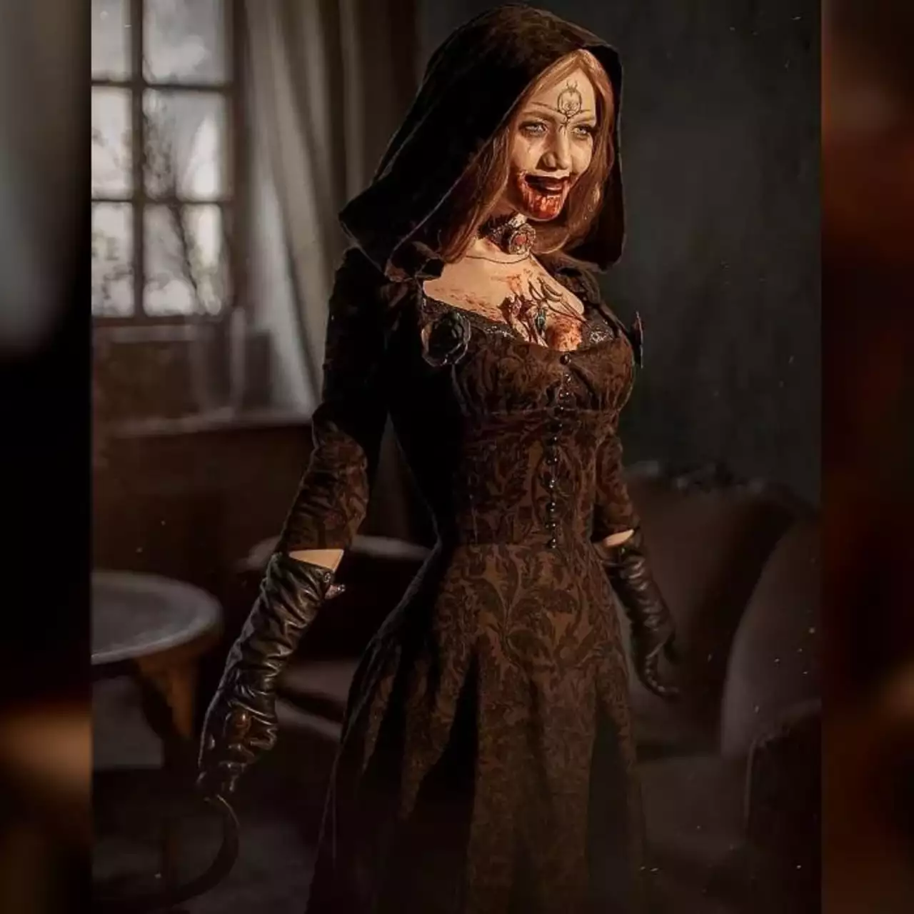 Невероятный косплей на ведьму из Resident Evil Village от русской красавицы. Не 18+, но завораживает Невероятный косплей на ведьму из Resident Evil Village от русской красавицы. Не 18+, но завораживает