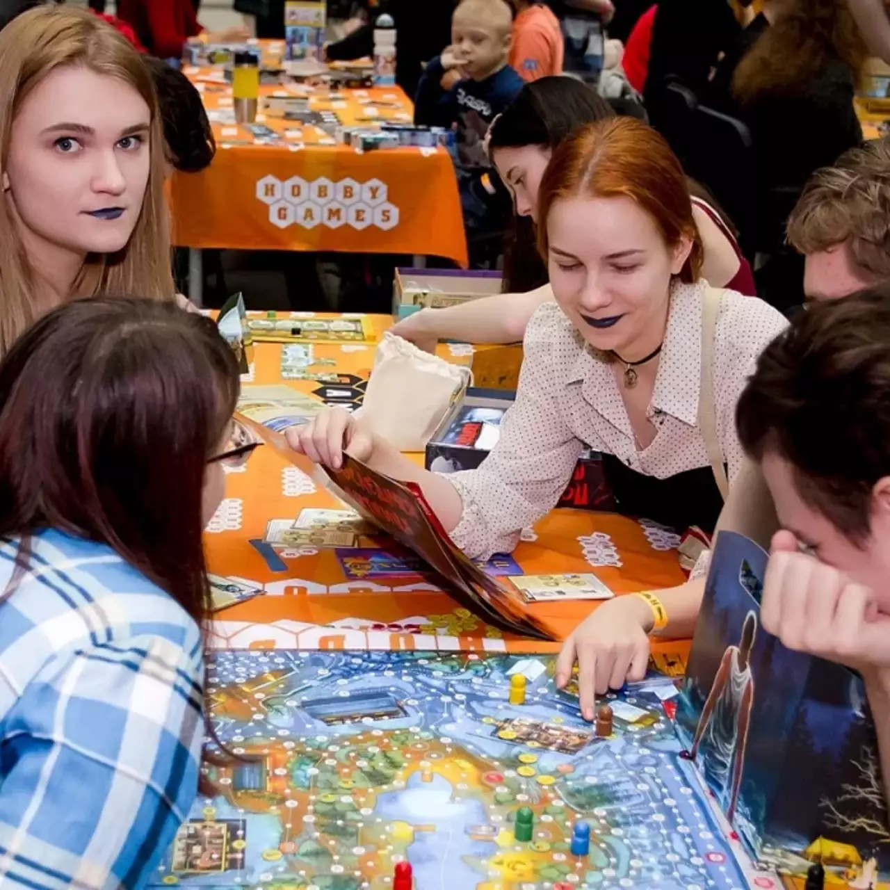 В России пройдут бесплатные игротеки от Hobby Games и «Мосигры» в честь Дня настольных игр