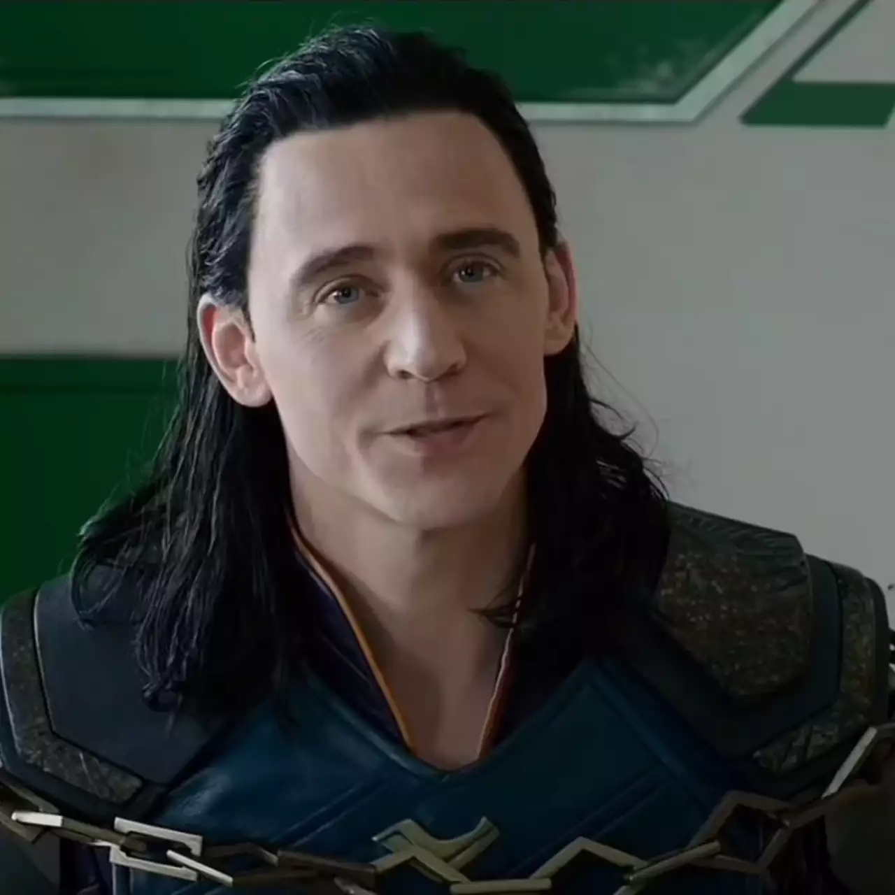 Marvel подтвердила бисексуальность Локи. Герой признал, что у него были не только принцессы Marvel подтвердила бисексуальность Локи. Герой признал, что у него были не только принцессы