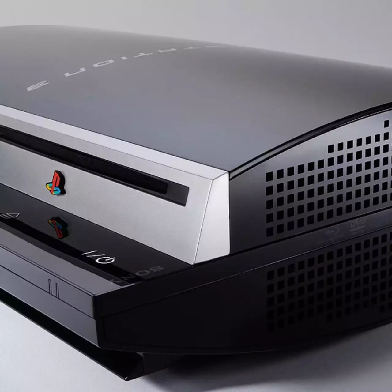 Полиция поймала жителя Липецка за попытку продать перепрошитую PS3. Ему выписали большой штраф Полиция поймала жителя Липецка за попытку продать перепрошитую PS3. Ему выписали большой штраф