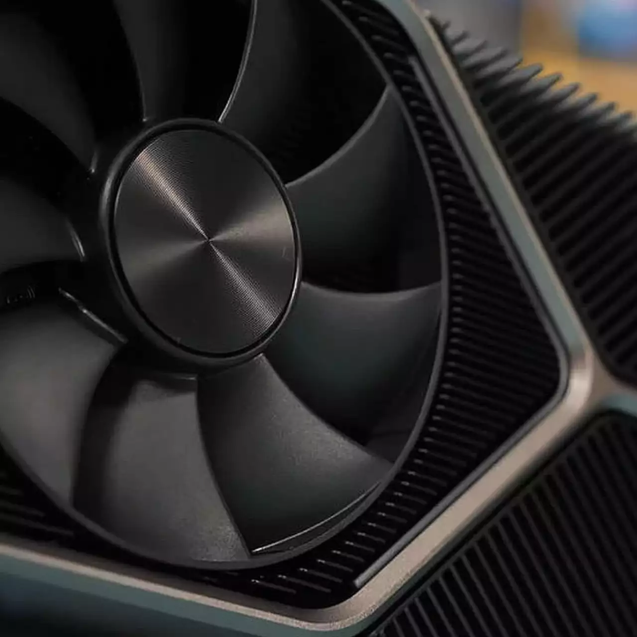 Gigabyte представила особо мощную видеокарту, которую можно подключить к ноутбуку Gigabyte представила особо мощную видеокарту, которую можно подключить к ноутбуку