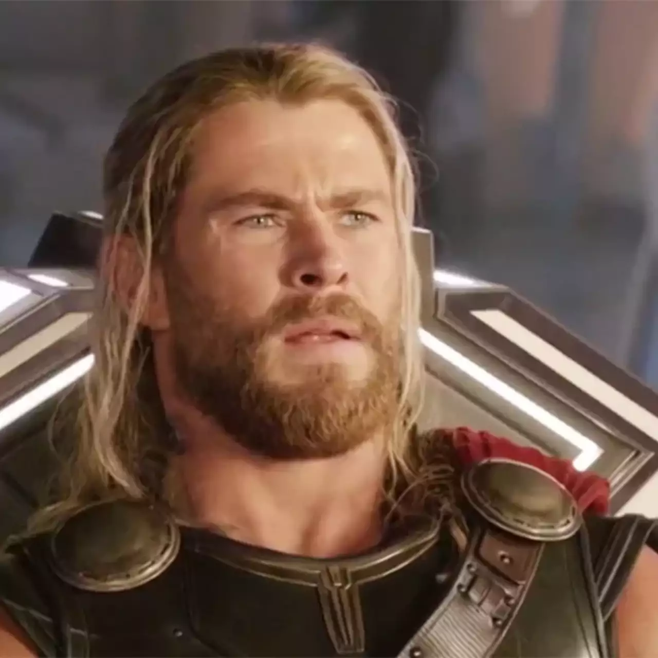 Тора из киновселенной Marvel показали в форме рептилии. Получился Аллига-Тор