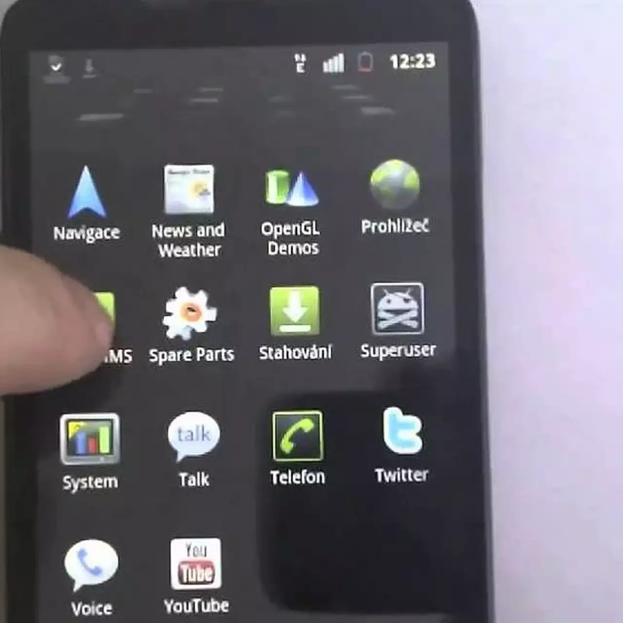 Google оставит некоторые версии Android без почты и YouTube Google оставит некоторые версии Android без почты и YouTube