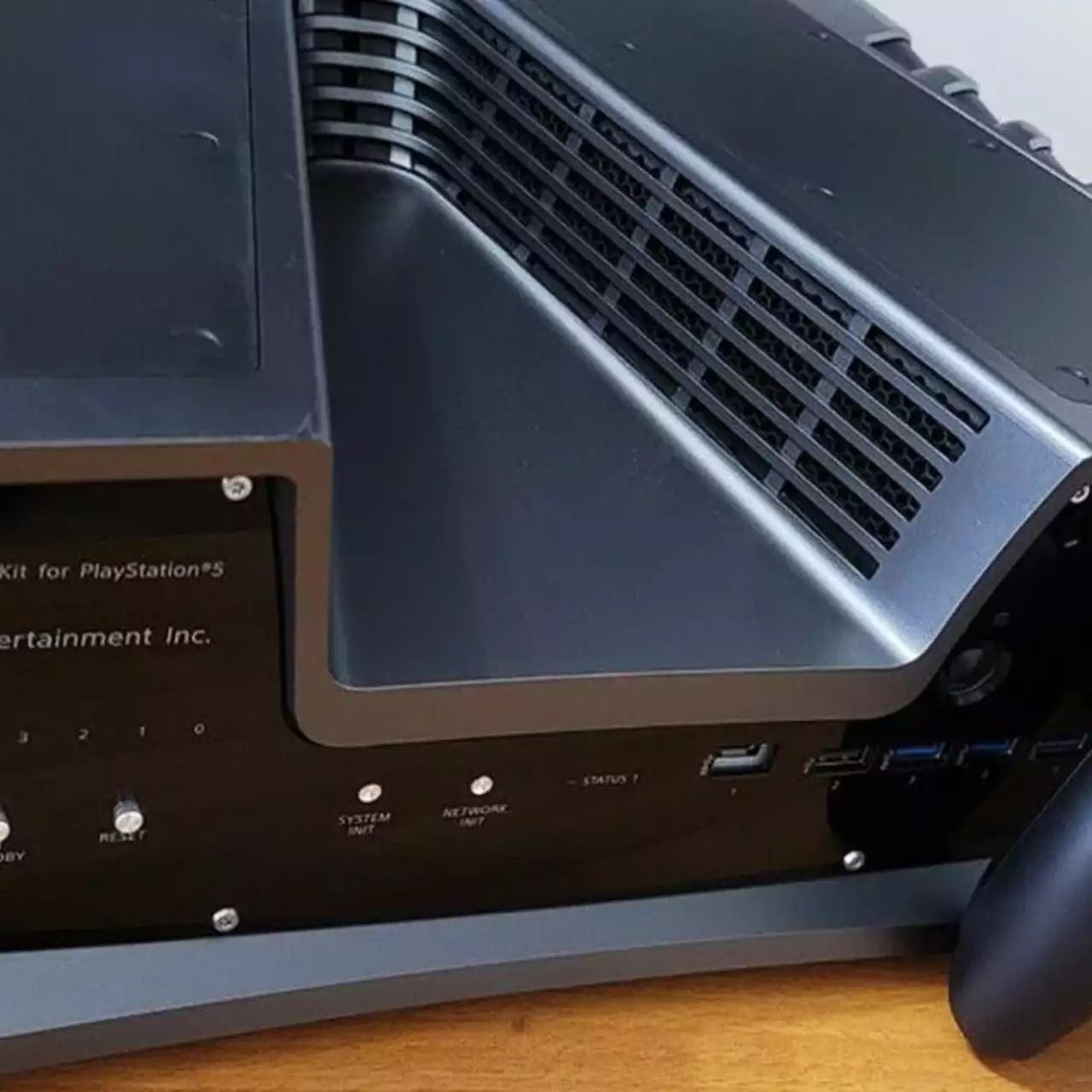 На аукцион выставили девкит PlayStation 5 за 250 тысяч рублей — купить его мог любой желающий