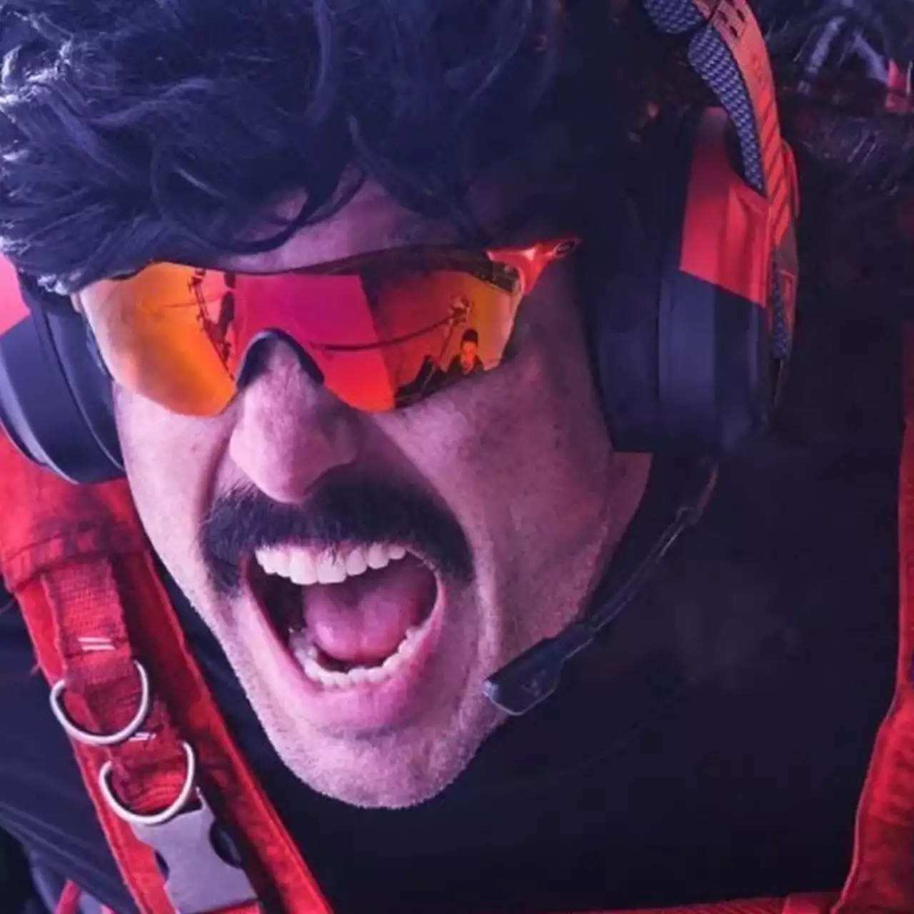 Стример Dr Disrespect анонсировал вертикальную королевскую битву, которая «посоревнуется с Apex Legends и Call of Duty» Стример Dr Disrespect анонсировал вертикальную королевскую битву, которая «посоревнуется с Apex Legends и Call of Duty»