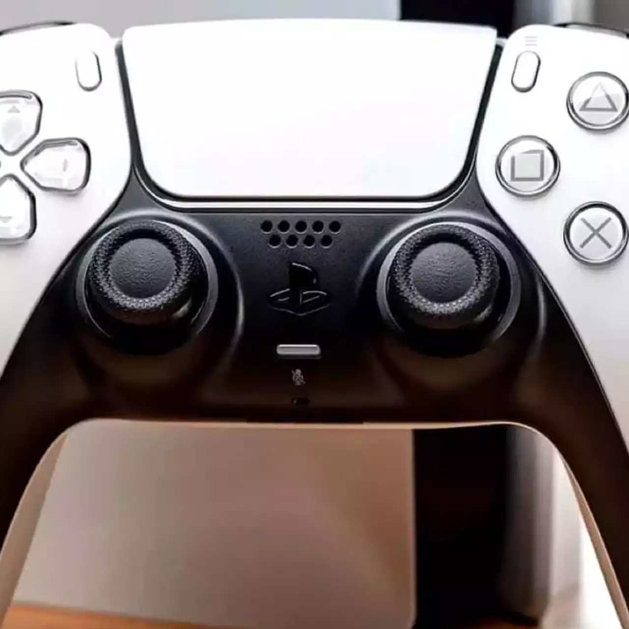 Обновлённая версия PlayStation 5 незаметно поступила в продажу, но пока не везде Обновлённая версия PlayStation 5 незаметно поступила в продажу, но пока не везде