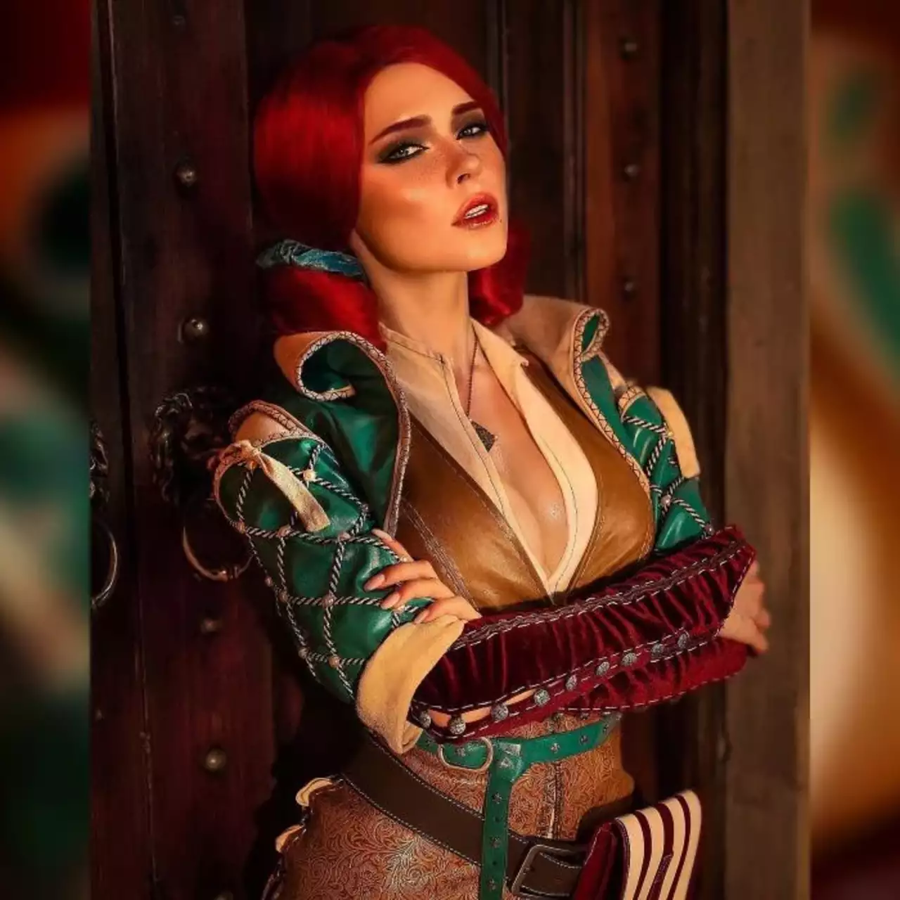 Авторы The Witcher 3 показали лучшие фанатские работы — среди них косплей от россиянки и арт с ретро-Геральтом