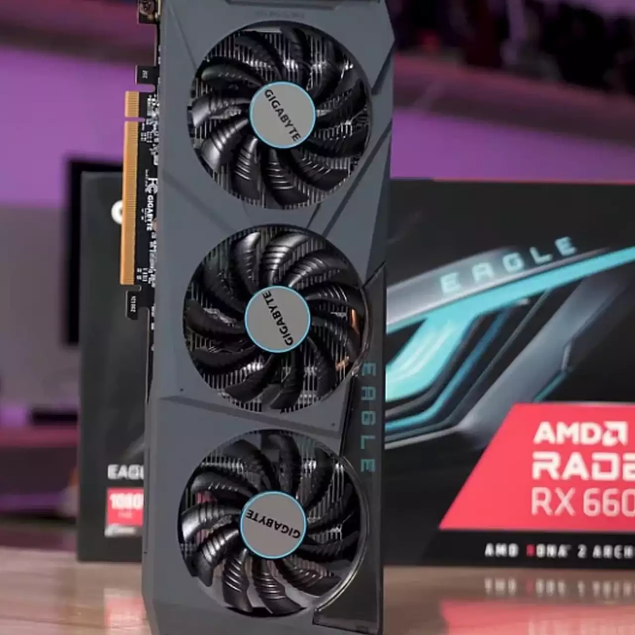 В России перекупщики уже продают видеокарты Radeon RX 6600. Цены не радуют