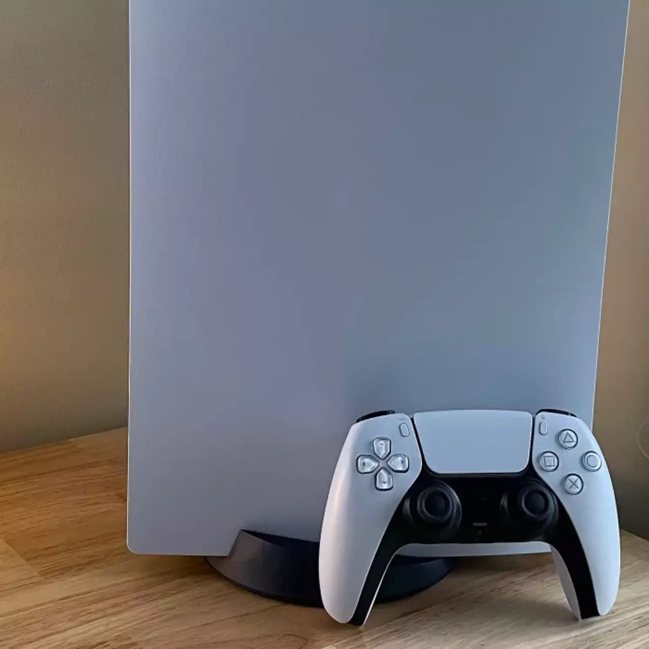 В PlayStation 5 решили проблему с батарейкой — но не полностью В PlayStation 5 решили проблему с батарейкой — но не полностью