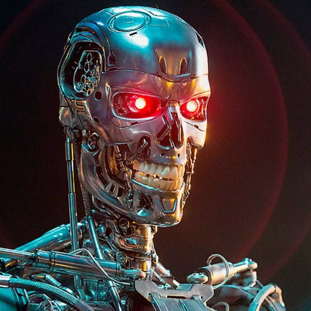 Художник в точности воссоздал Терминатора T-800 из культового фильма 1984 года со Шварценеггером