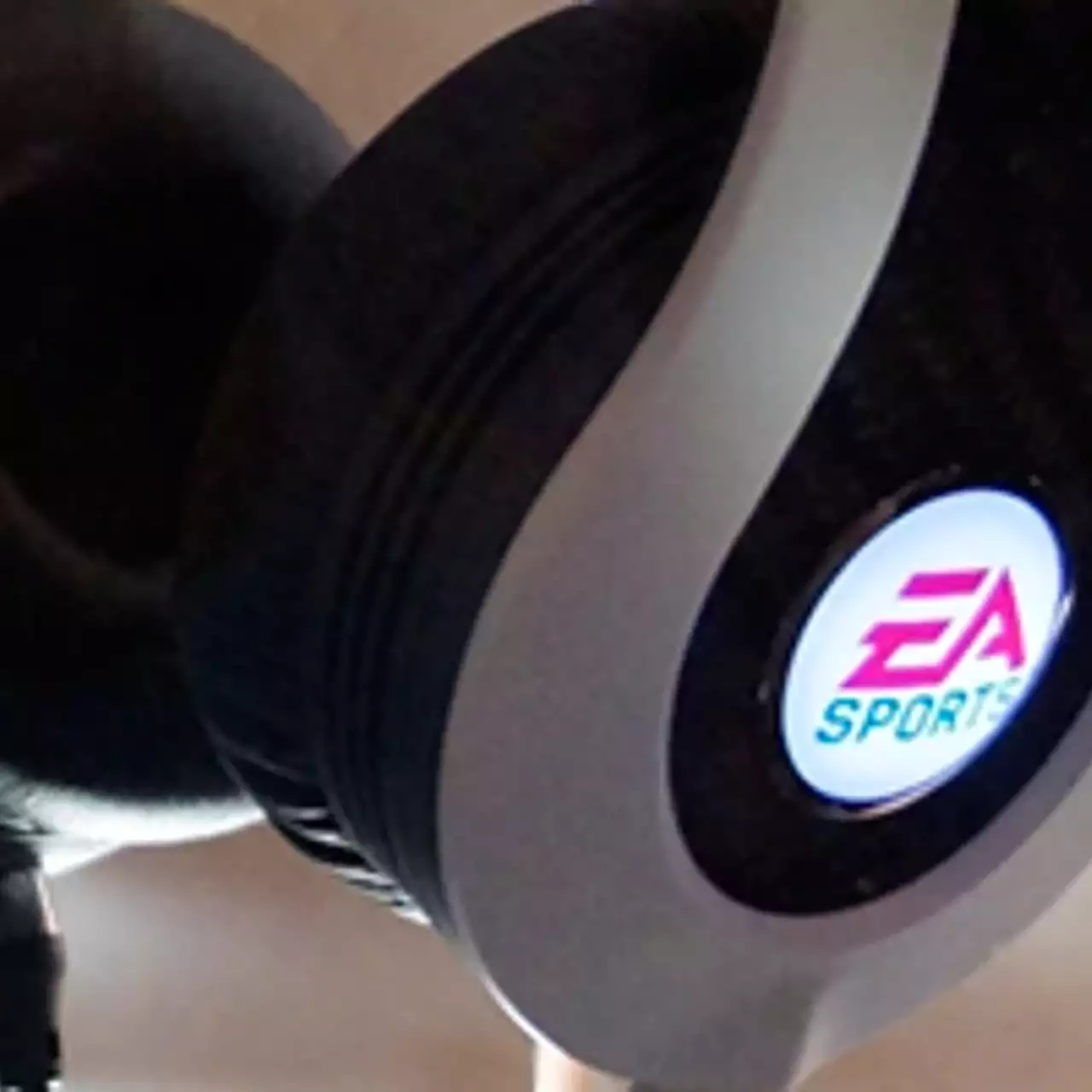 EA и Monster совместно создали игровые наушники
