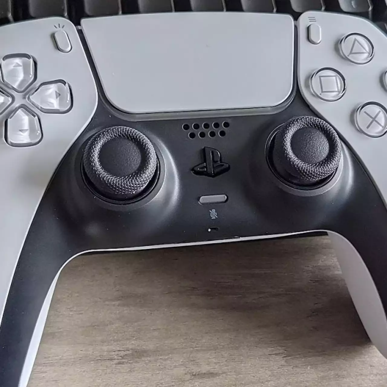 Sony запатентовала технологию обратной совместимости игр — возможно, она позволит запускать старые игры на PS5 Sony запатентовала технологию обратной совместимости игр — возможно, она позволит запускать старые игры на PS5