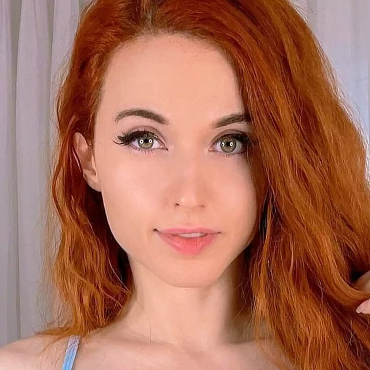 Стримерша Amouranth тизерит полноценный рэп-альбом Стримерша Amouranth тизерит полноценный рэп-альбом