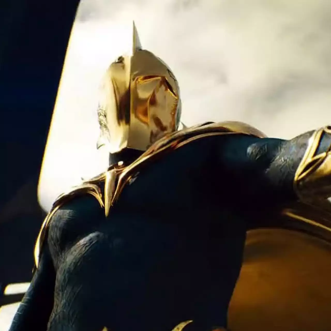 Warner Bros. впервые показала Доктора Фэйта, Человека-ястреба, Атома Крушителя и Циклон