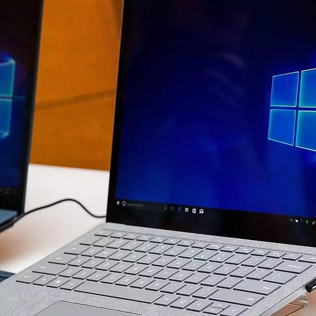 В России могут отключиться Microsoft Office и Windows