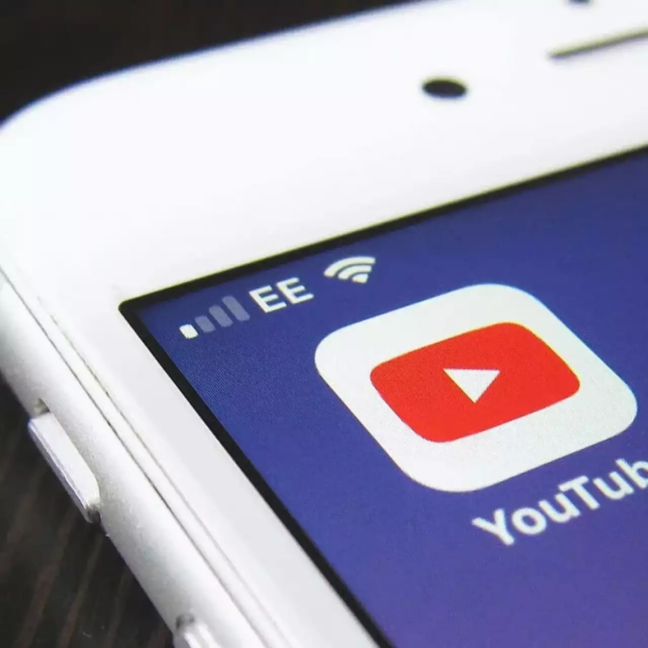 В Госдуме предложили заблокировать YouTube на 10 лет В Госдуме предложили заблокировать YouTube на 10 лет