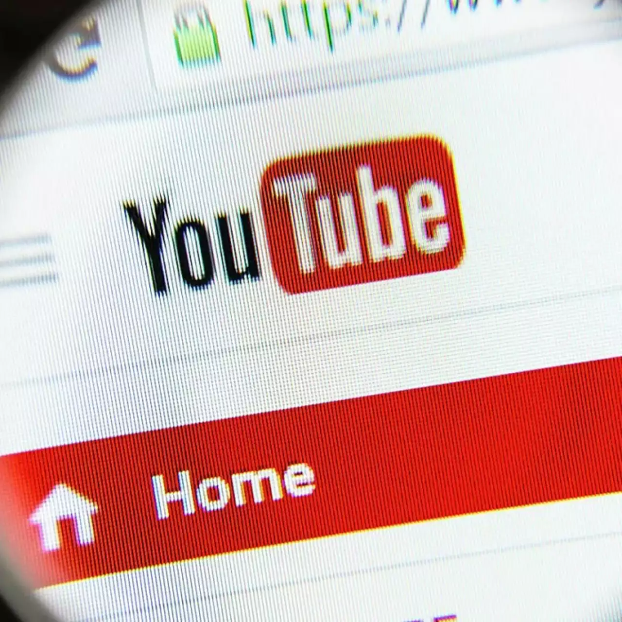 Стало известно, сколько русскоязычных авторов потерял YouTube без блокировки сервиса в России