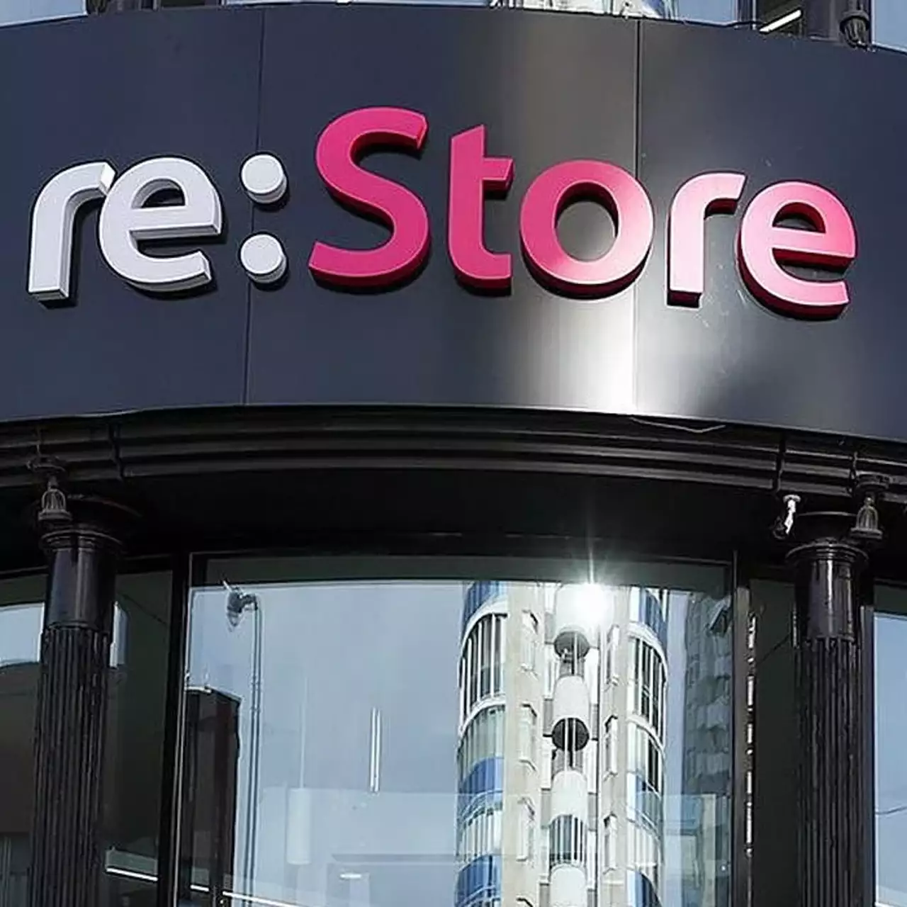 re:Store и iPort закрывают убыточные магазины в России re:Store и iPort закрывают убыточные магазины в России