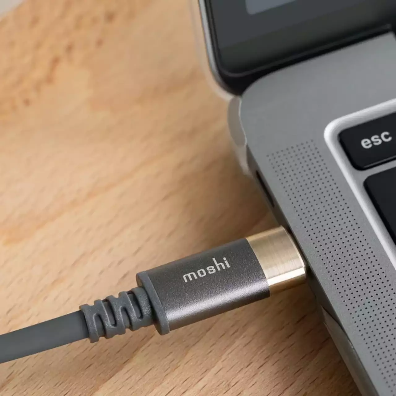 Европа переходит на единый стандарт зарядки для всей электроники — USB-C. Это историческое решение