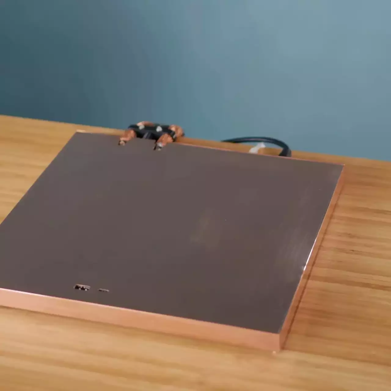 Энтузиаст создал кастомную PS5 Slim с жидкостным охлаждением Энтузиаст создал кастомную PS5 Slim с жидкостным охлаждением