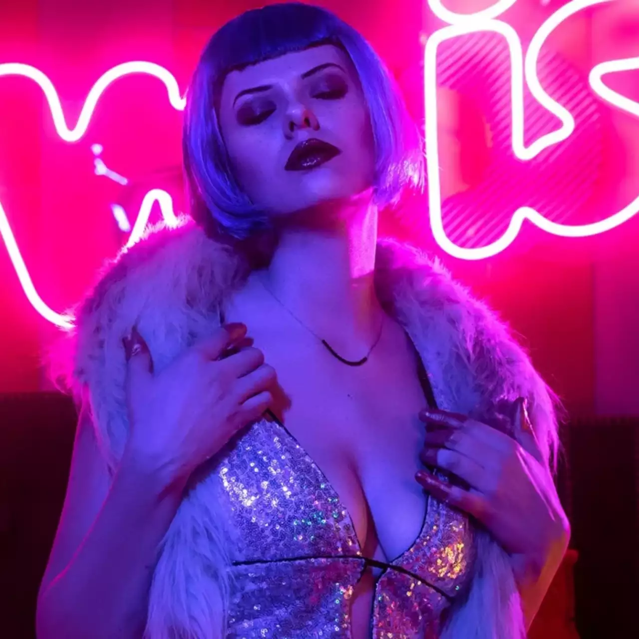Лучший косплей на Эвелин Паркер из Cyberpunk 2077 от девушек из России и не только Лучший косплей на Эвелин Паркер из Cyberpunk 2077 от девушек из России и не только