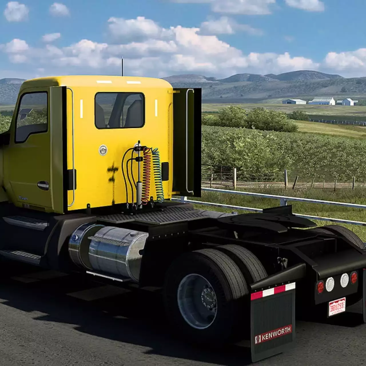 Фанат построил кабину грузовика в своей комнате, чтобы играть в American Truck Simulator Фанат построил кабину грузовика в своей комнате, чтобы играть в American Truck Simulator
