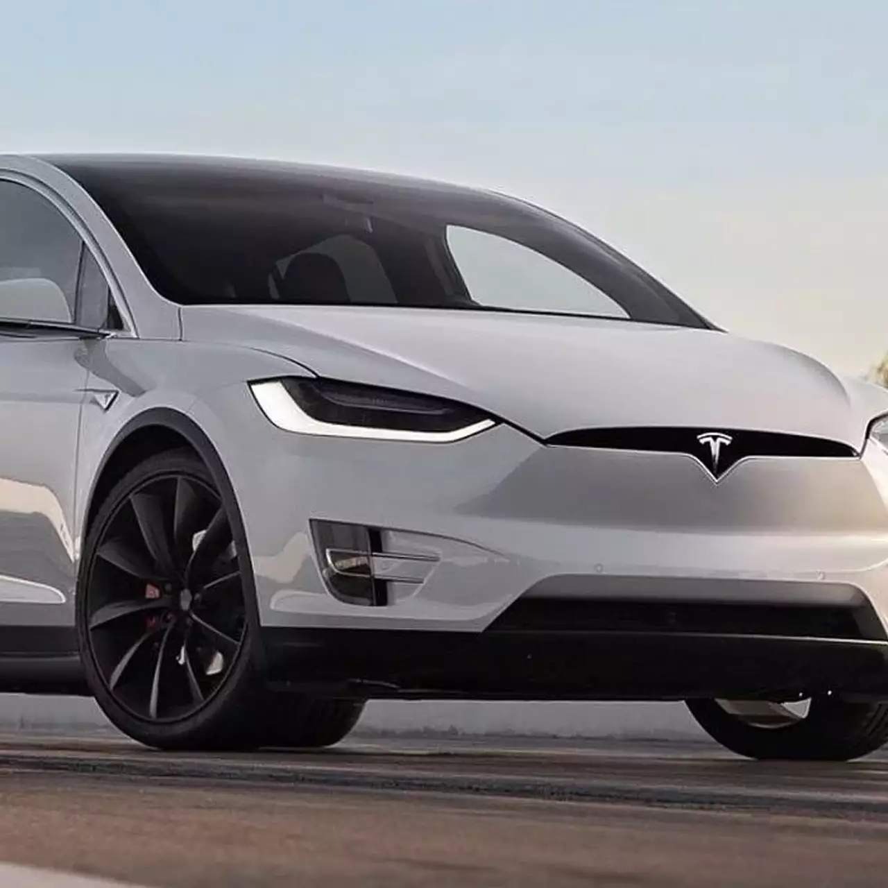 Илон Маск заявил, что Steam, вероятно, появится в электромобилях Tesla в августе