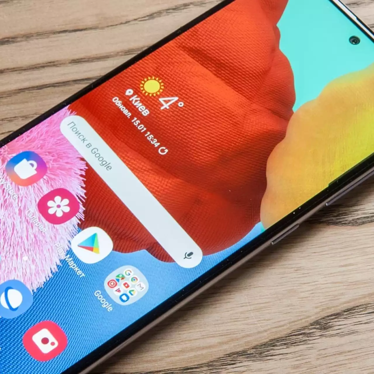 По слухам, Samsung может вернуться на российский рынок до конца года. Но так ли это?