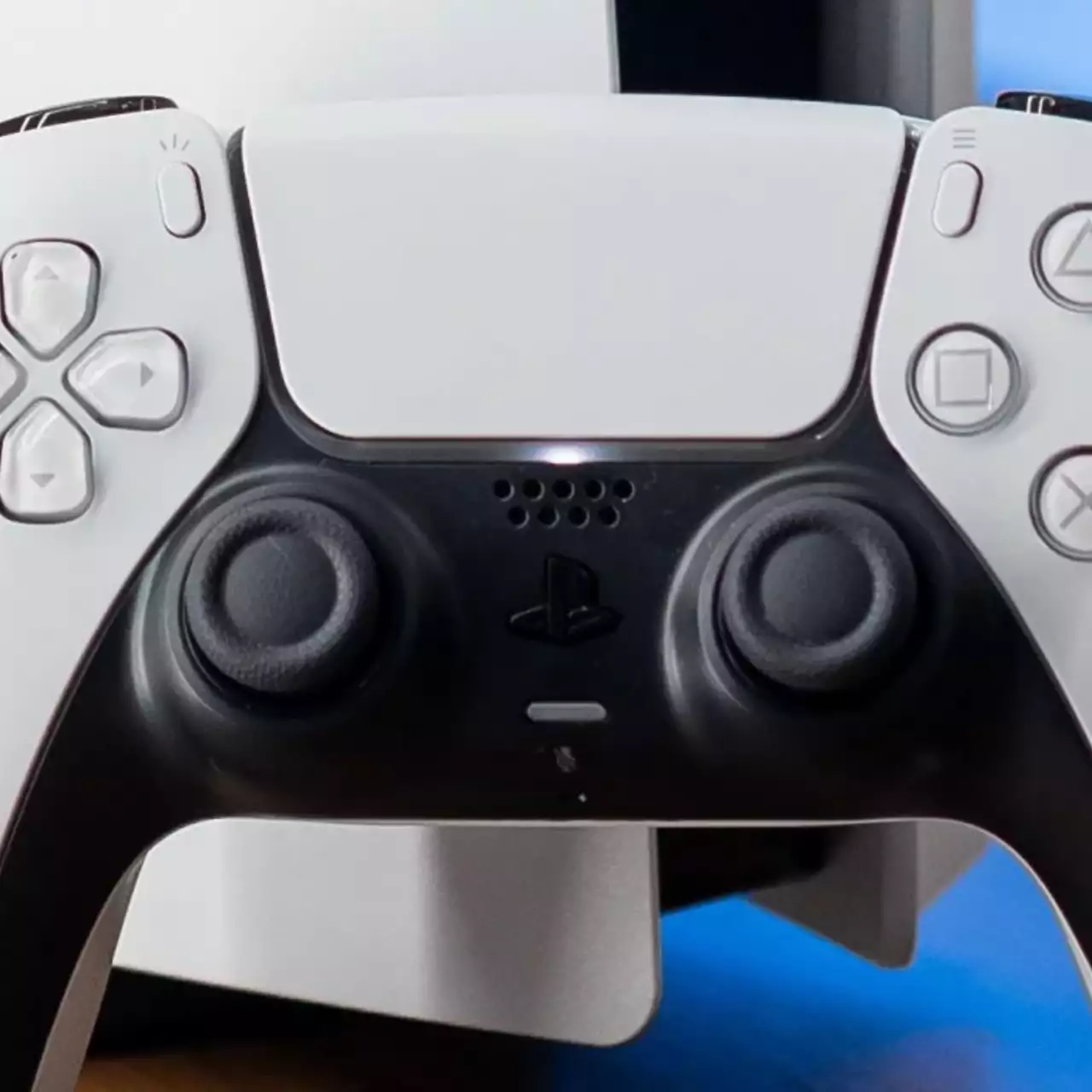 Парень взломал PlayStation 5 и рассказал об этом Sony. Без награды он не остался