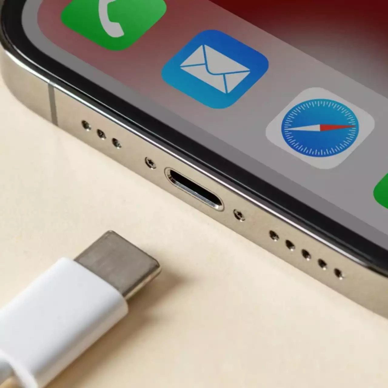 Apple подтвердила переход на USB-C в новых iPhone Apple подтвердила переход на USB-C в новых iPhone