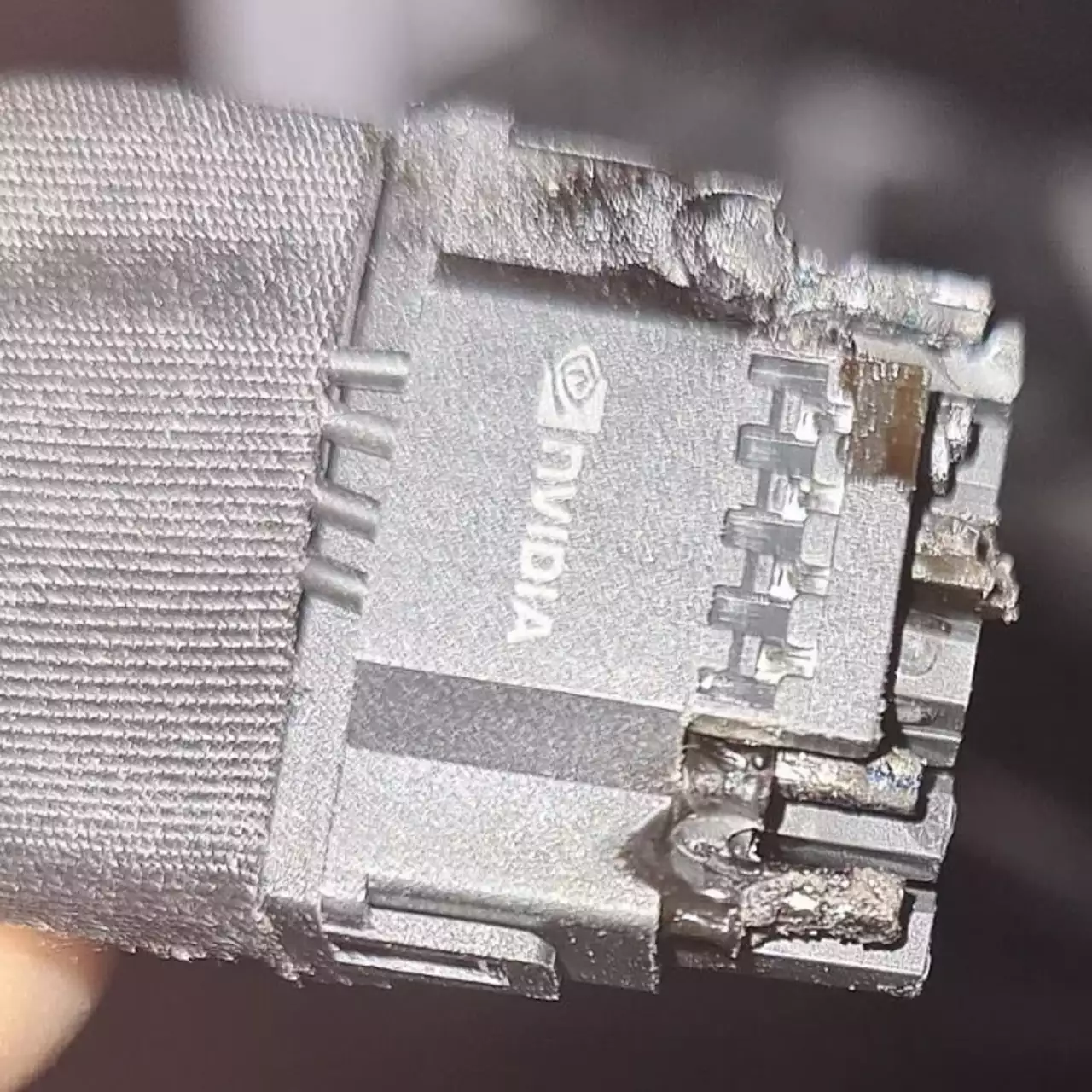 На NVIDIA подали в суд за плавящиеся видеокарты RTX 4090 На NVIDIA подали в суд за плавящиеся видеокарты RTX 4090