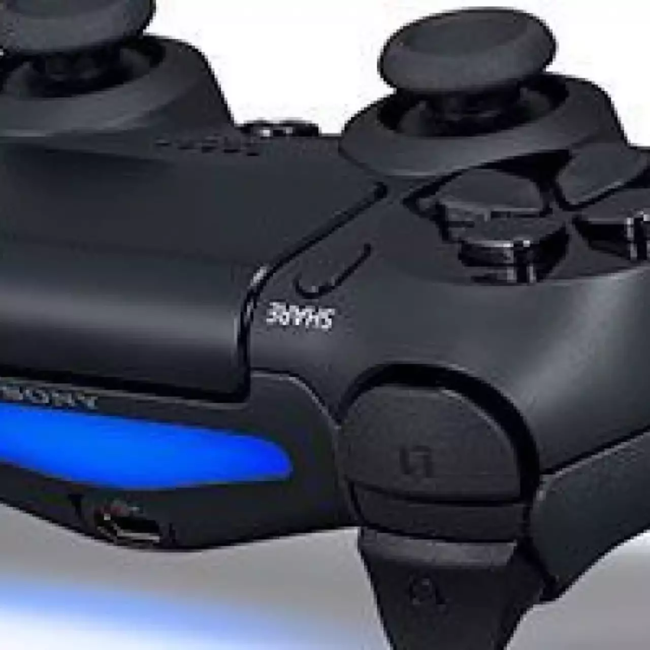 Фотографии Dualshock 4 и Playstation 4 Eye появились в сети