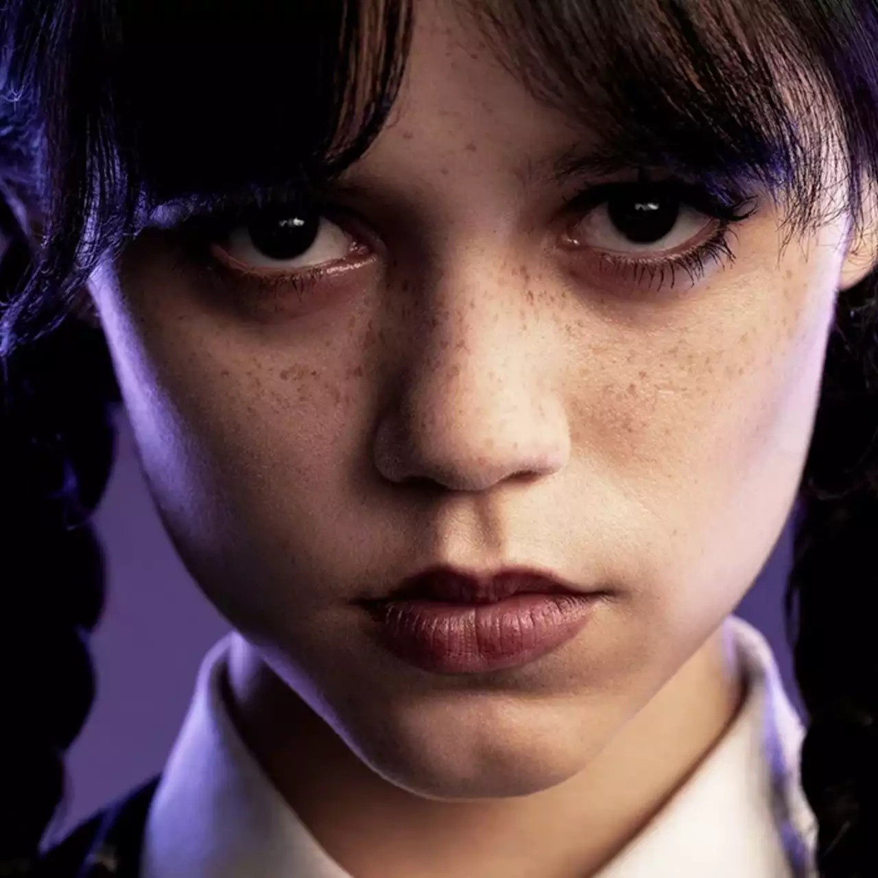 Девушка классно закосплеила Уэнздей из хайпового сериала Netflix. Есть бонусное фото в просвечивающемся топике Девушка классно закосплеила Уэнздей из хайпового сериала Netflix. Есть бонусное фото в просвечивающемся топике