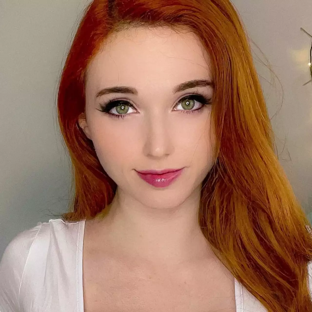 Стримерша Amouranth хочет выпустить энергетик со вкусом «воды из ванной девушки-геймерши»