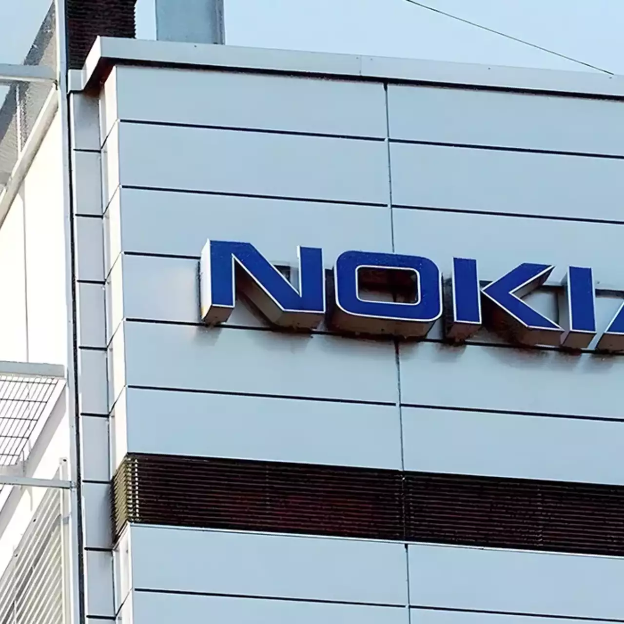 Nokia впервые за почти 60 лет обновила свой знаменитый логотип. Теперь он выглядит совсем по-другому Nokia впервые за почти 60 лет обновила свой знаменитый логотип. Теперь он выглядит совсем по-другому