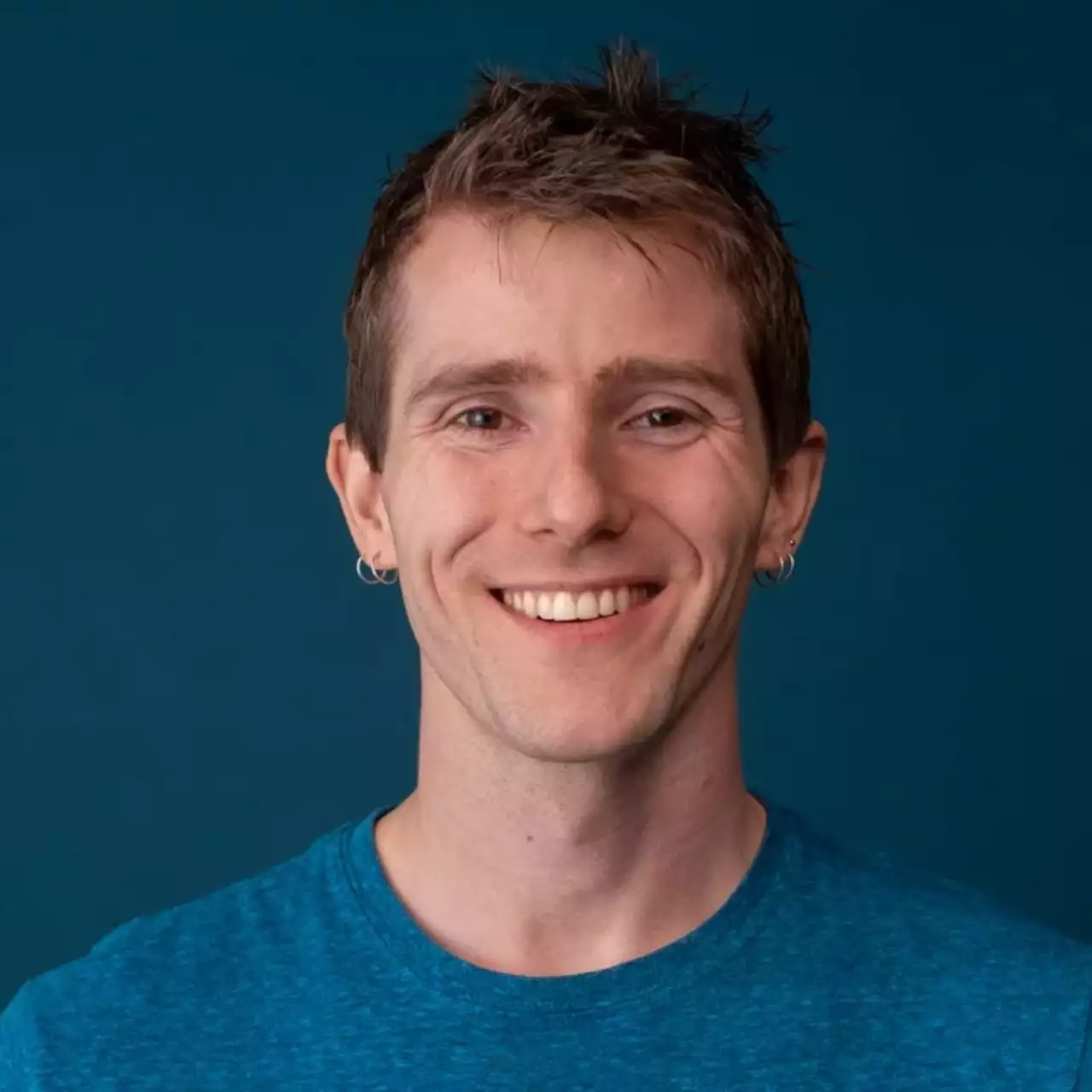 Хакеры взломали YouTube-канал Linus Tech Tips с 15 млн подписчиков и запустили стрим с Илоном Маском Хакеры взломали YouTube-канал Linus Tech Tips с 15 млн подписчиков и запустили стрим с Илоном Маском