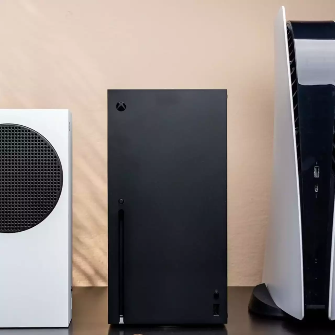 В России подешевели PlayStation 5 и Xbox Series X/S В России подешевели PlayStation 5 и Xbox Series X/S